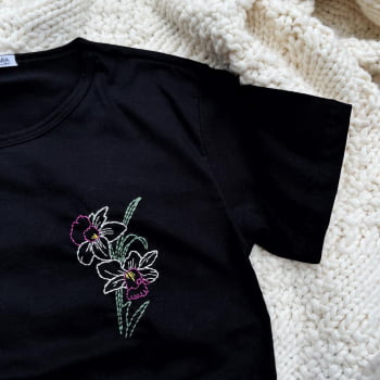 Camiseta Orquídea