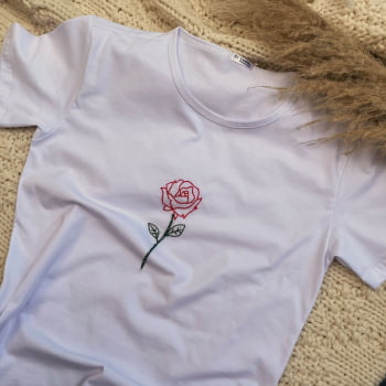 Camiseta Rosa Vermelha