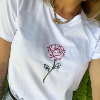 Camiseta Rosa Vermelha