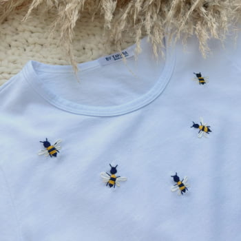 Camiseta Infantil Bee